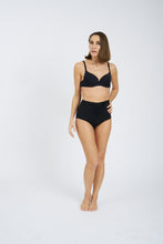 Carregar imagem para o visualizador da galeria, Laura Cotton Ostomy Panty - Pré-venda