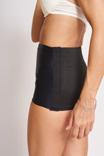 Carregar imagem para o visualizador da galeria, Ostomia Semi-Rígida Girdle - Preto